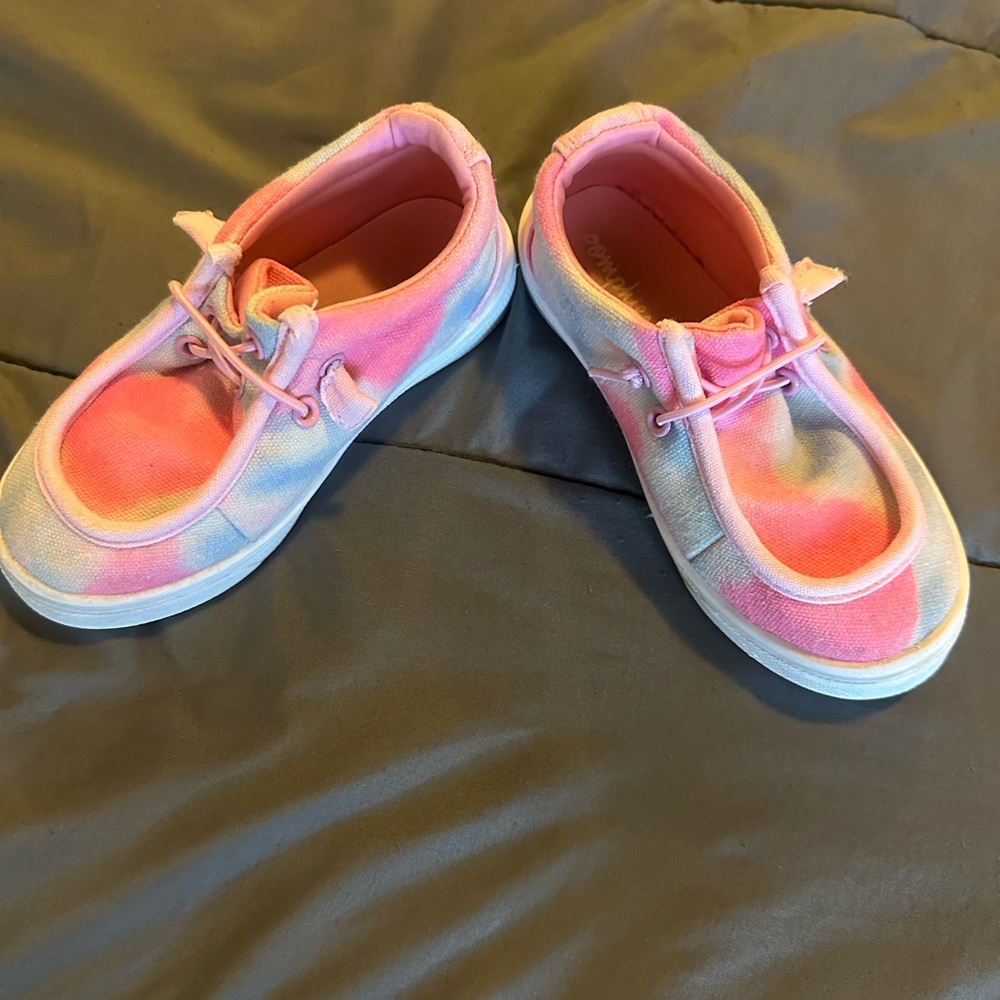 Shoes - Picture 2 of 4